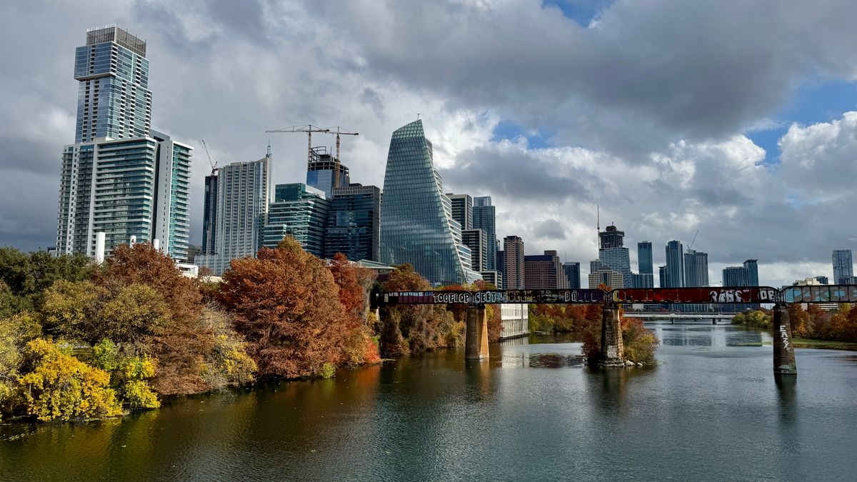Downtown Austin - Sharing a Moment 12/24/2024